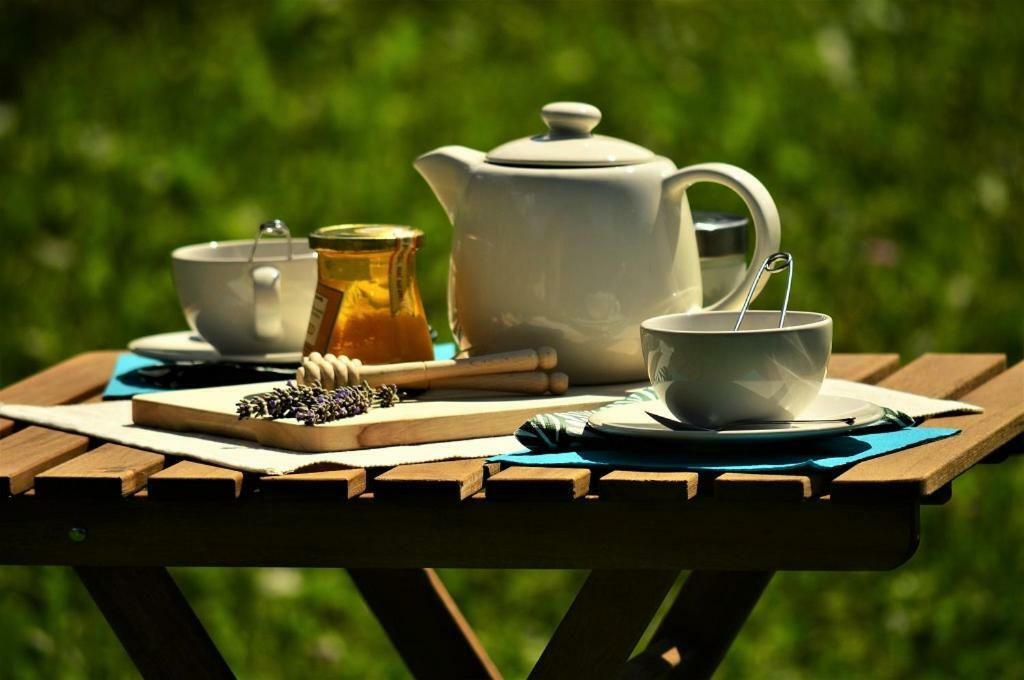 Sleeping With The Bees Kozjak コバリード エクステリア 写真