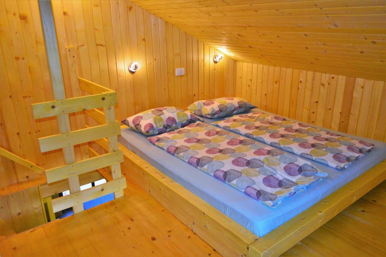 Sleeping With The Bees Kozjak コバリード エクステリア 写真